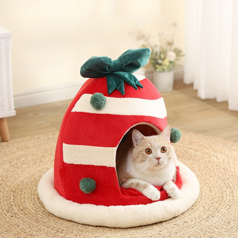 Experience Festive Comfort - Deluxe Christmas Cat Bed for Your Furry Friend