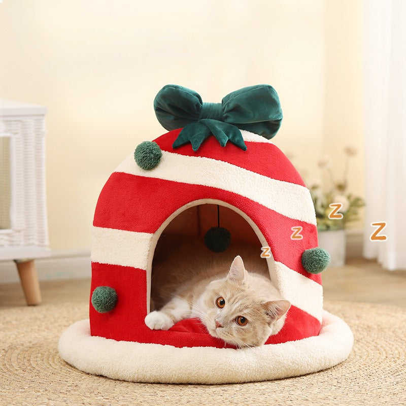 Experience Festive Comfort - Deluxe Christmas Cat Bed for Your Furry Friend