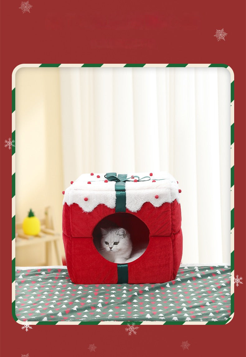 Experience Festive Comfort - Deluxe Christmas Cat Bed for Your Furry Friend